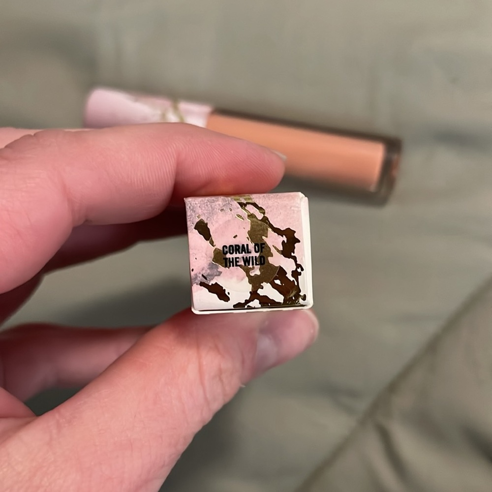 New MAC Electric Wonder lipglass - Picture 3 of 4